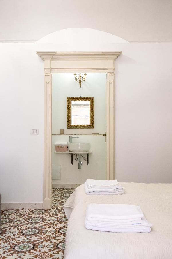 Honore De Balzac Alghero Luaran gambar