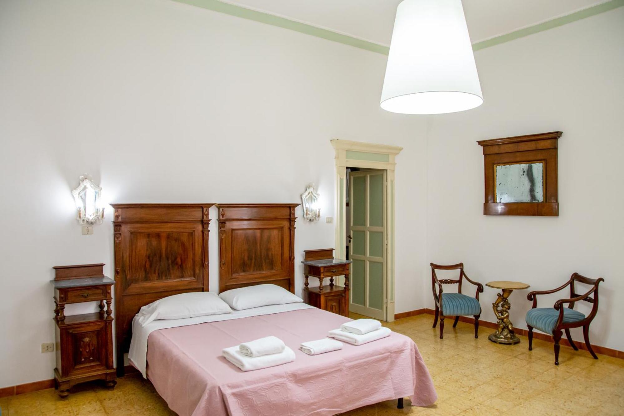 Honore De Balzac Alghero Luaran gambar
