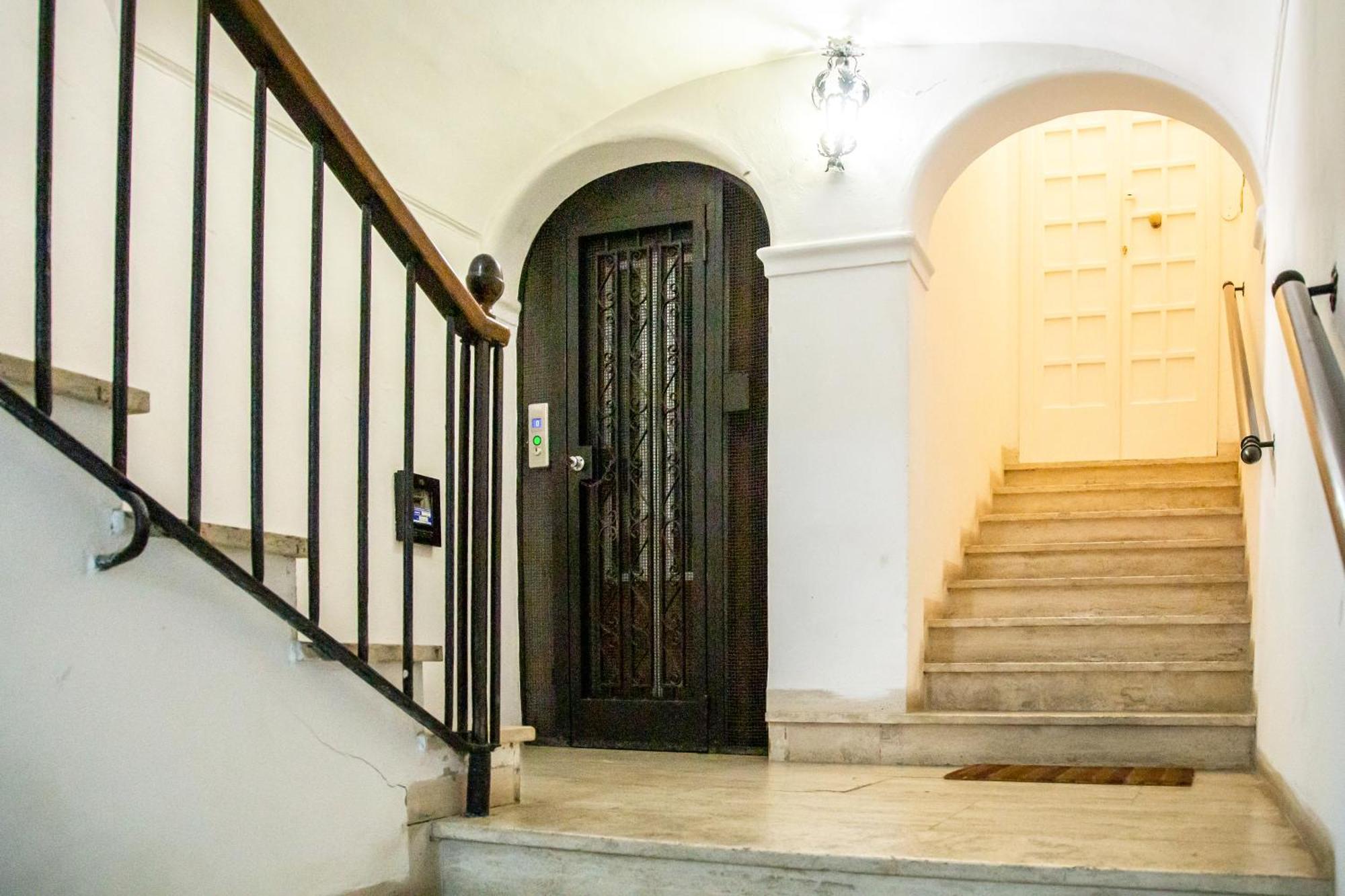 Honore De Balzac Alghero Luaran gambar